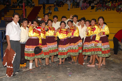 DANZA PERUANA EN CONCURSO