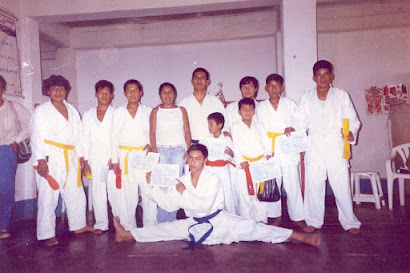 EQUIPO COMPETITIVO EN KARATE 2010